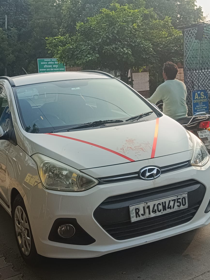 Hyundai Grand I10(2013-2017) 1.2 Sportz Plus